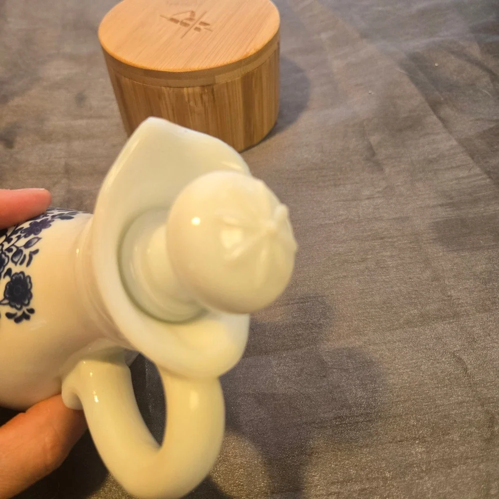 Vtg AVON Skin So Soft Bath Oil White Porcelain Pitcher‎ Blue Floral Cottagecore